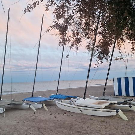 Apartamento Incredible Seafront With Sunrise And Sunset Views Benicàssim Exterior foto